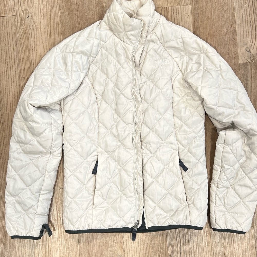 The North Face Women's White Quilted Puffer Jacket